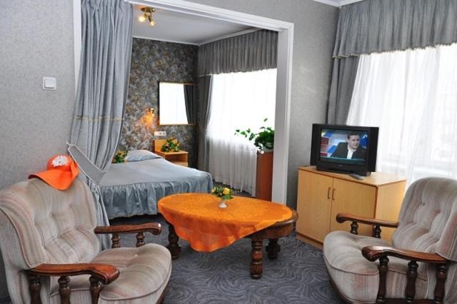 Hotel Stroomi Tallinn Bagian luar foto